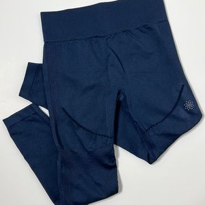 Aurique Ladder Lace Legging in Navy Size M